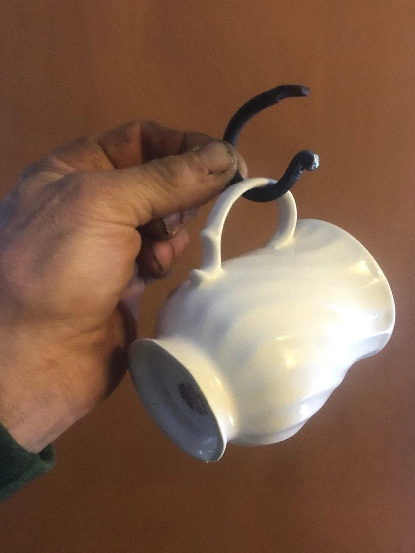 The Tiffany Hook : Easy Access Coffee/Tea